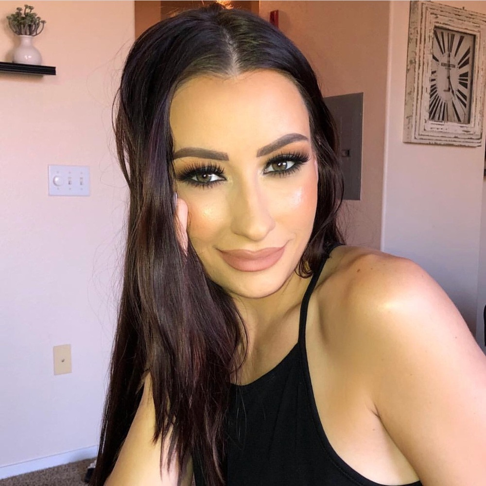 Meet your Posher, Kim